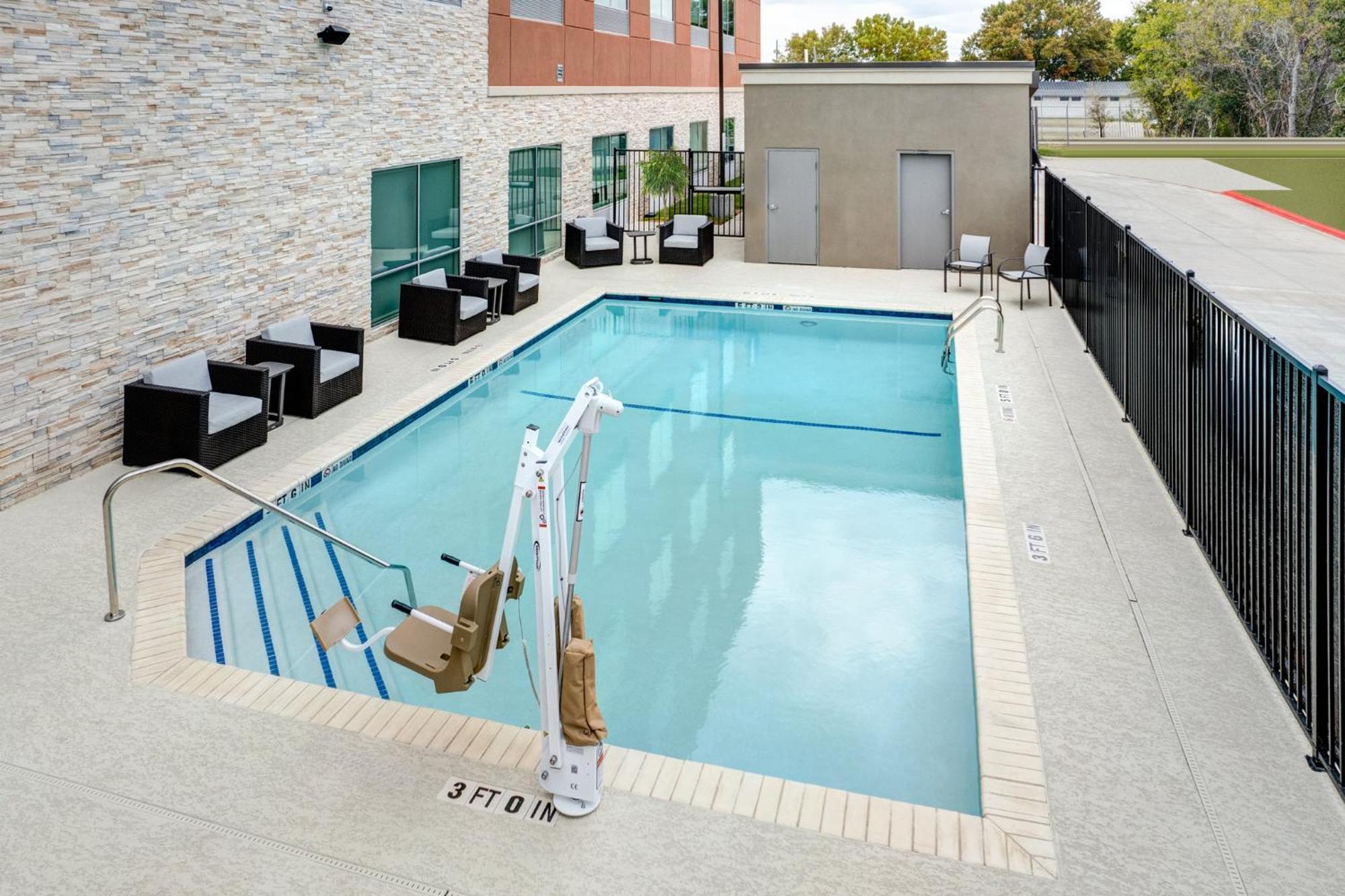 Holiday Inn Express & Suites Austin Airport East By Ihg Exteriér fotografie