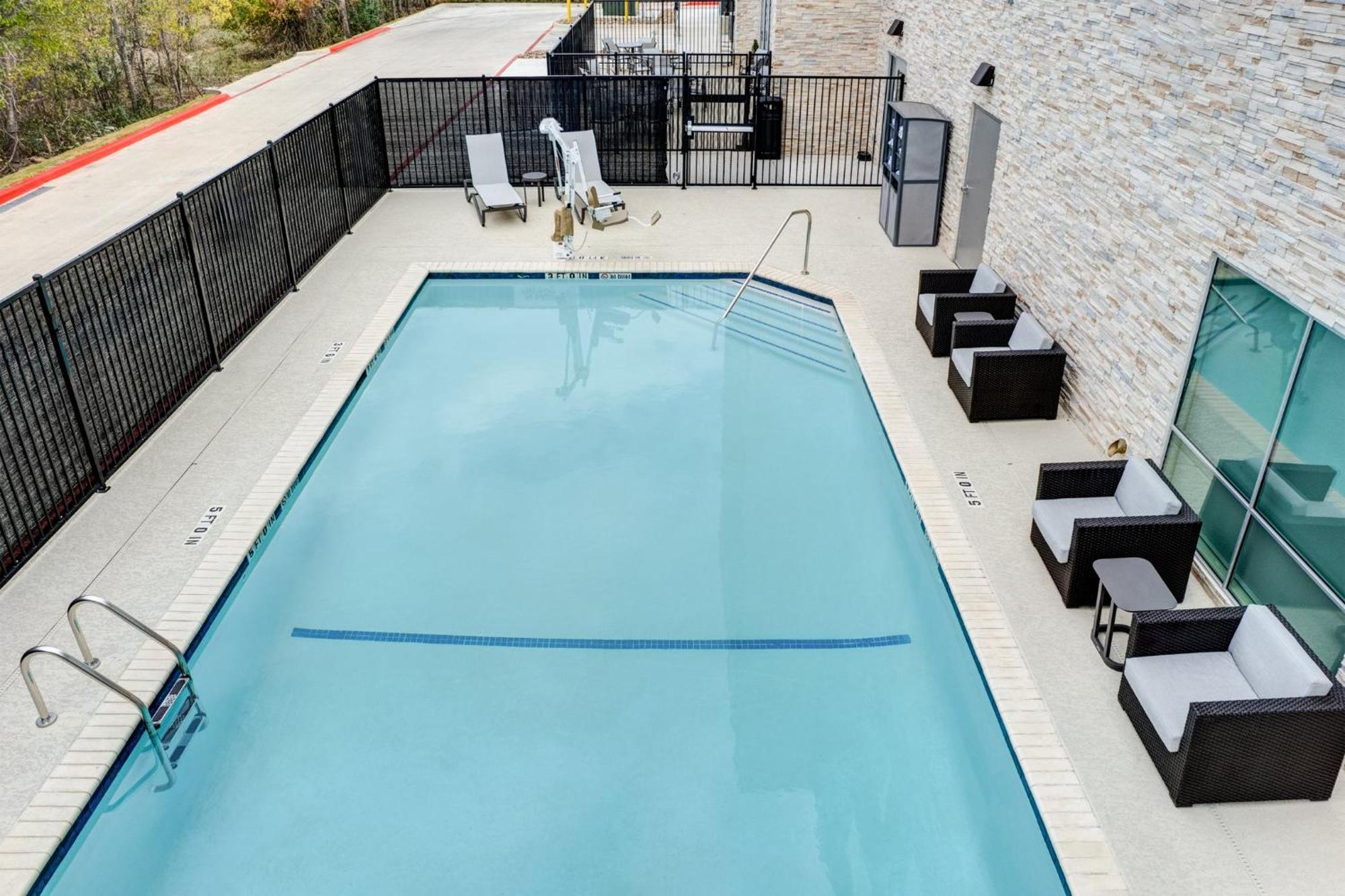 Holiday Inn Express & Suites Austin Airport East By Ihg Exteriér fotografie